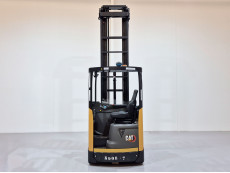 Carretilla Retractil conductor sentado caterpillar NR16N3H (Litio) - 3908007 | Europea de Carretillas