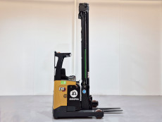 Carretilla Retractil conductor sentado caterpillar NR16N3H (Litio) - 3908007 | Europea de Carretillas