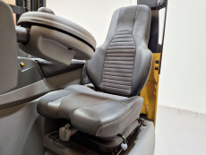 Carretilla Retractil conductor sentado caterpillar NR16N3H (Litio) - 3908007 | Europea de Carretillas