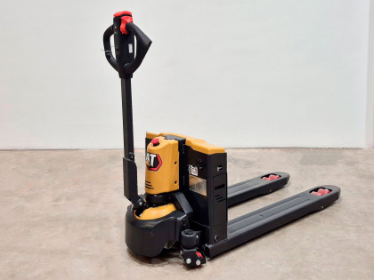 Transpaleta Electrica caterpillar NPP15QBL (Litio) 24V 30Ah - 3917002 | Europea de Carretillas 2