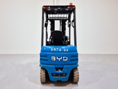 Carretilla Elevadora Electrica 4 ruedas byd SEF25C LitioHierroFosfato - 3675003 | Europea de Carretillas