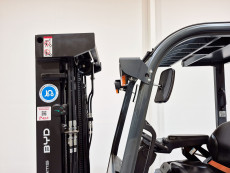 Carretilla Elevadora Electrica 4 ruedas byd SEF25C LitioHierroFosfato - 3675003 | Europea de Carretillas