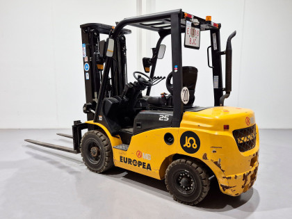 Carretilla Elevadora Diesel mb forklift CPCD25T8-G51 - 3823002 | Europea de Carretillas 2