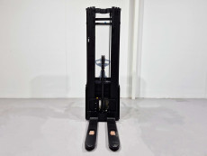 Apilador Electrico con plataforma hangcha CDD16-XT1S-SI (Litio) - 4120002 | Europea de Carretillas