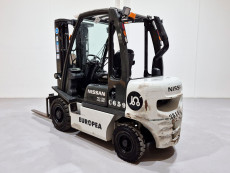 Carretilla Elevadora Diesel unicarriers Y1D2A25Q - 2511006 | Europea de Carretillas