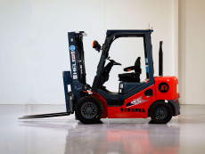 Carretilla Elevadora Diesel - Capacidad 2.000 y 2.500Kg CD20 CD25