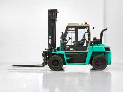 Carretilla Elevadora Diesel - Capacidad 8.000 Kg CD80